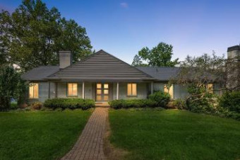 6794 Valley Spring Road Bloomfield Hills, MI 48301