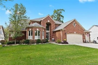 3237 Glen Iris Drive Commerce Township, MI 48382