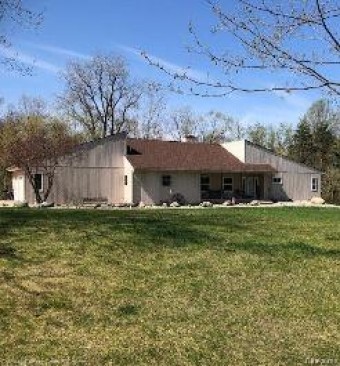 3922 Winterwood Drive Howell, MI 48843