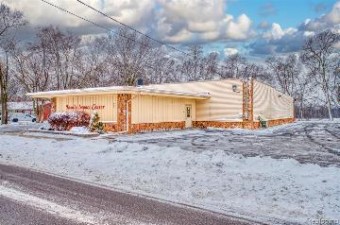 735 N Grand Avenue Fowlerville, MI 48836