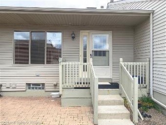 62351 Arlington Circle 2 South Lyon, MI 48178