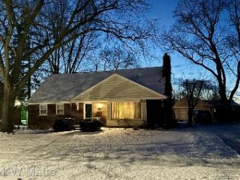 14851 Seminole Redford, MI 48239