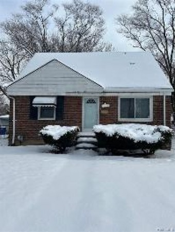 11712 Beaverland Redford, MI 48239