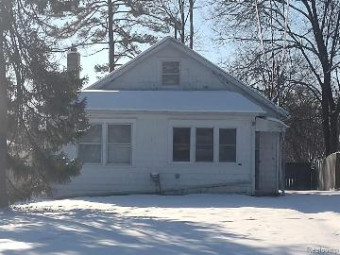 562 Tisdale Avenue Lansing, MI 48910