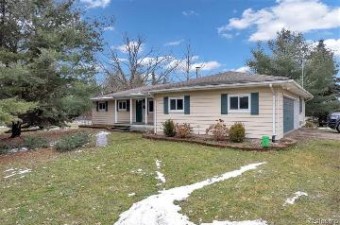 3406 Virginia Drive Columbiaville, MI 48421