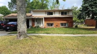 43200 Gainsley Drive Sterling Heights, MI 48313