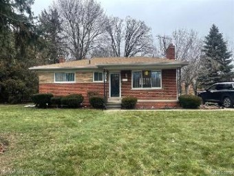 19201 Veronica Avenue Eastpointe, MI 48021