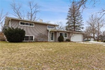 6293 Grace K Drive Waterford, MI 48329