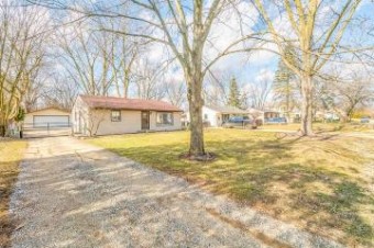 15899 Maxwell Avenue Plymouth, MI 48170