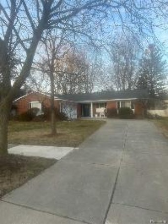 18940 Hampshire Street Lathrup Village, MI 48076