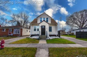 399 W Hudson Avenue Madison Heights, MI 48071