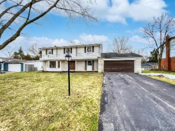 5565 Abington West Bloomfield, MI 48322