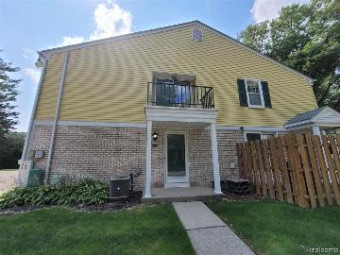 24724 Meadow Creek Drive Harrison Township, MI 48045