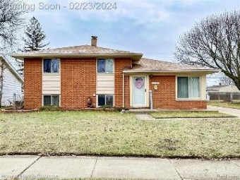 43482 Deborah Drive Sterling Heights, MI 48313