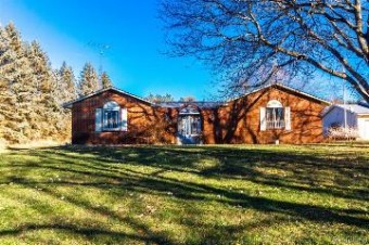 5950 Cobb Road Lapeer, MI 48446