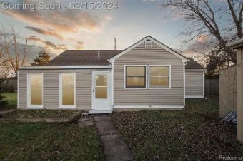 21216 Vermander Avenue Clinton Township, MI 48035