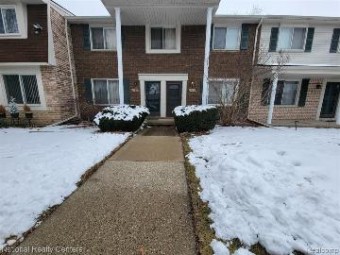 13430 Denver Circle E Sterling Heights, MI 48312