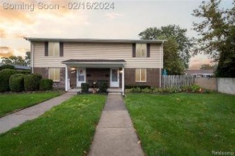 24116 Quad Park Lane Clinton Township, MI 48035