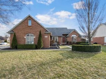 20576 Country Side Drive Macomb, MI 48044