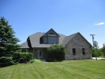 5327 Scotch Settlement Road Almont, MI 48003