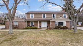 8708 Thorntree Drive Grosse Ile, MI 48138