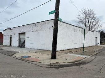 15100 E Warren Avenue Detroit, MI 48224