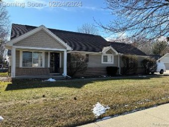 31896 Tall Pines Roseville, MI 48066