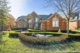 56227 Summit Drive Shelby Township, MI 48316