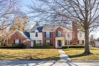 14 Dodge Place Grosse Pointe, MI 48230