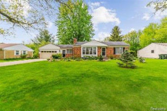 331 Elmhill Road Rochester Hills, MI 48306