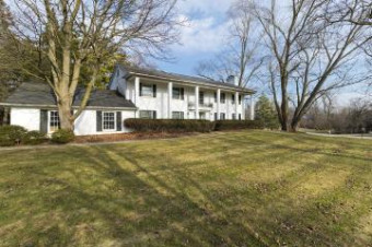 30090 Cheviot Hills Drive Franklin, MI 48025