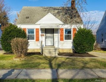 19677 Kenosha Street Harper Woods, MI 48225