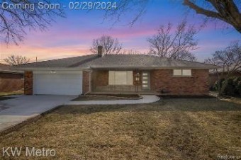 22418 Rio Vista Street Saint Clair Shores, MI 48081