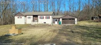 2285 Houser Road Holly, MI 48442