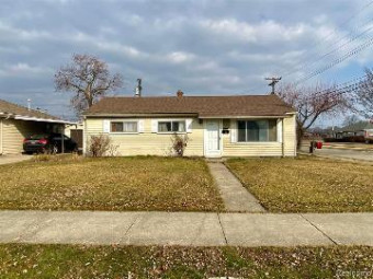 15251 Wildwood Street Roseville, MI 48066