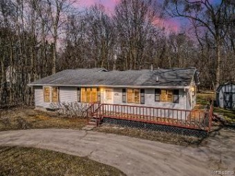 4476 W Allen Road Howell, MI 48855