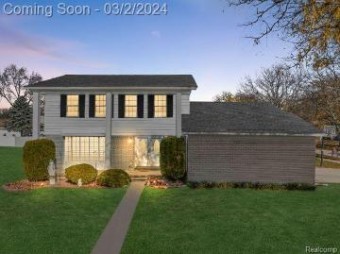 5079 Fedora Drive Troy, MI 48085