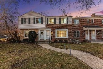 22839 Lakeshore Drive Saint Clair Shores, MI 48080