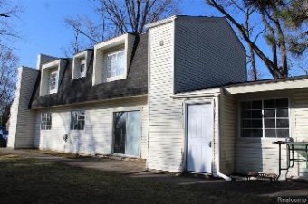 1039 Monica Waterford, MI 48327