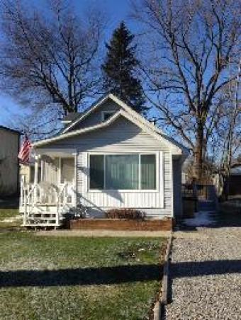 15823 Woodbine Redford, MI 48239