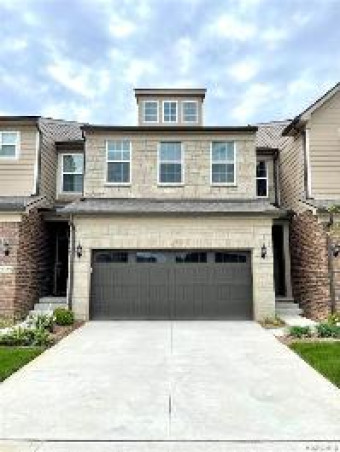 2298 Addison Circle Walled Lake, MI 48390