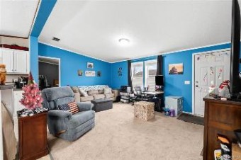 12078 Woodland Ridge Cir South Lyon, MI 48178