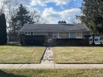 31345 York Fraser, MI 48026