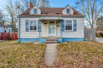 3697 Bart Avenue Warren, MI 48091