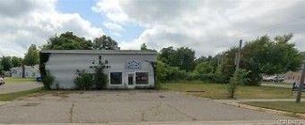 210 W Main Street Hartford, MI 49057