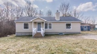 1169 Petts Road Fenton, MI 48430