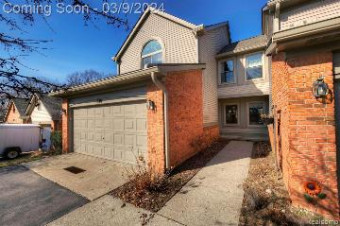 840 Woodridge Hills Drive Brighton, MI 48116