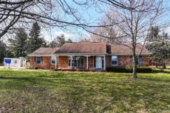 2124 Hadley Road Lapeer, MI 48446