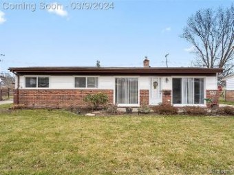 11416 Saar Drive Sterling Heights, MI 48314