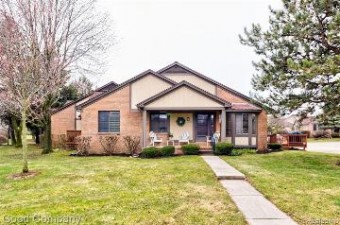 228 Meadow Lane Circle Rochester Hills, MI 48307